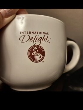 International Delight Vintage White Ceramic Coffee Mug 8oz
